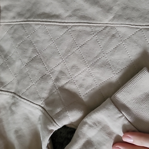 AWESOME CROP SWEATSHIRT With side quilt pattern - Picture 5 of 14